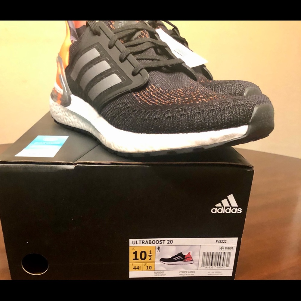 NWT/NWB Men’s Adidas Ultraboost 20 Running Shoes - Picture 3 of 5